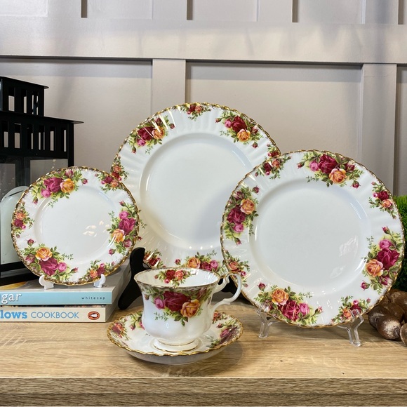 Royal Albert Old Country Rose bone China England 20 Piece Service For 4 people - Picture 2 of 9